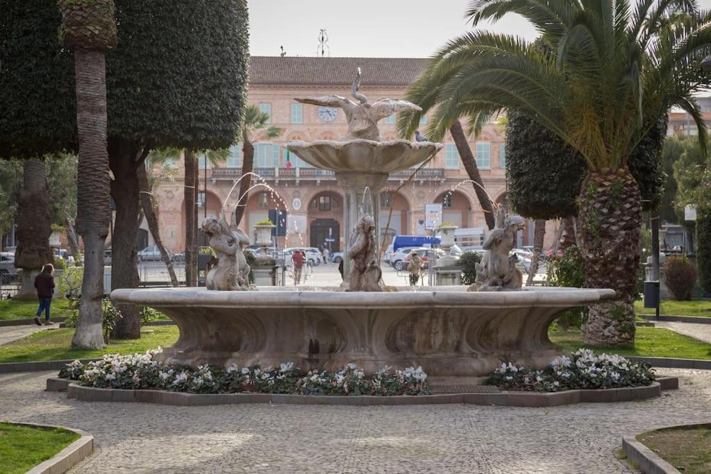 Retroscena Appartamento Mare In Centro Civitanova Marche Exterior foto